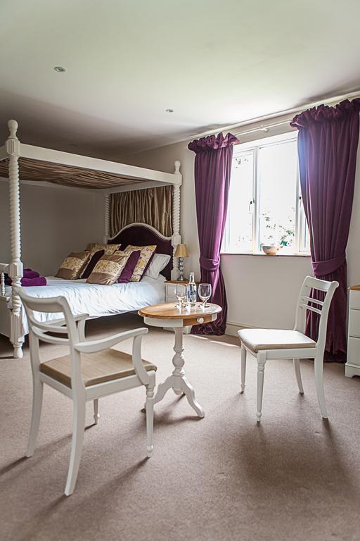 티버튼 Stoodleigh Court Coach House B&B 외부 사진