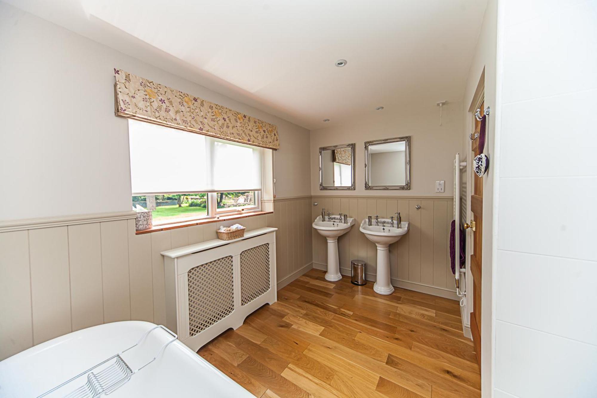 티버튼 Stoodleigh Court Coach House B&B 외부 사진